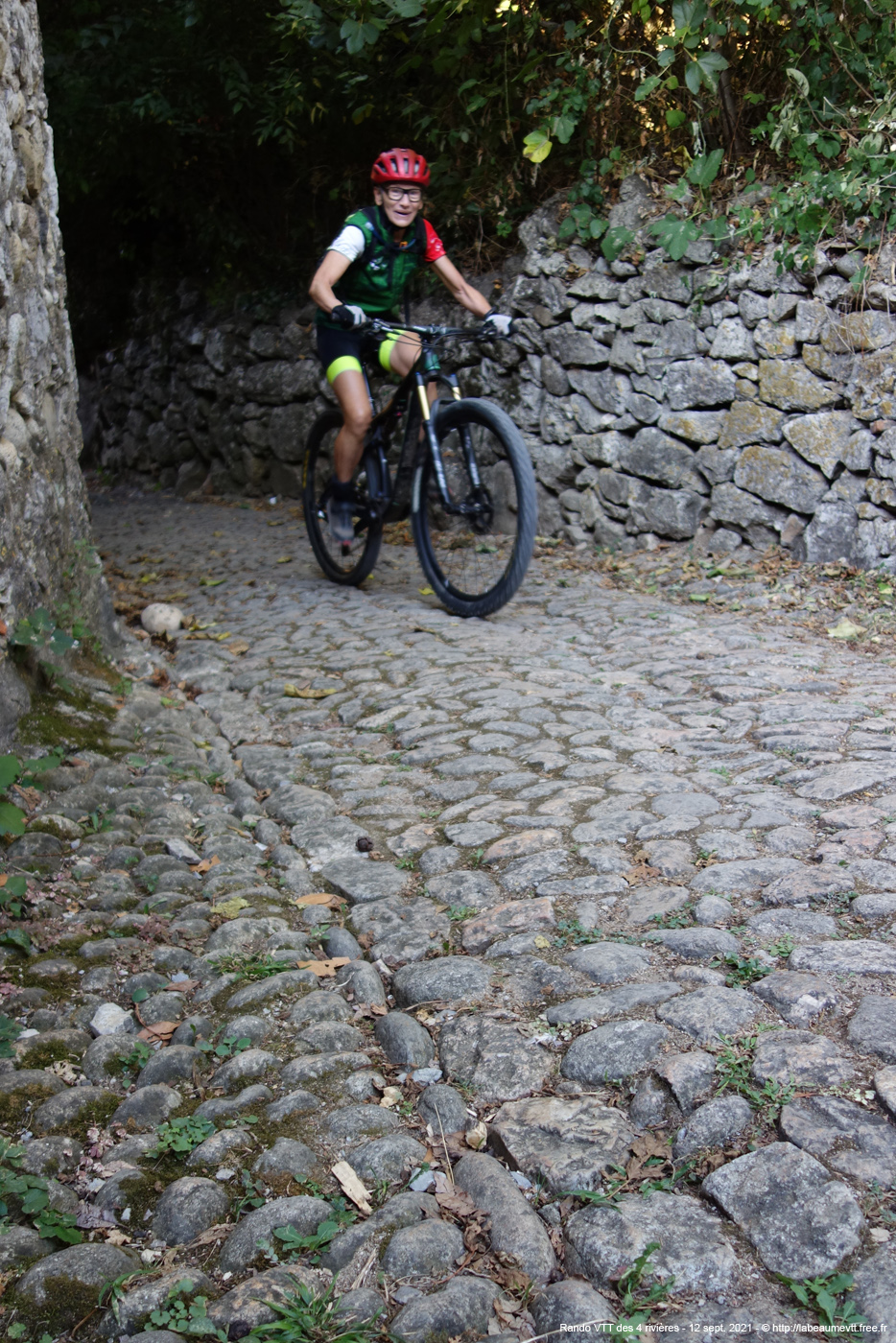 20210912_4rivb035