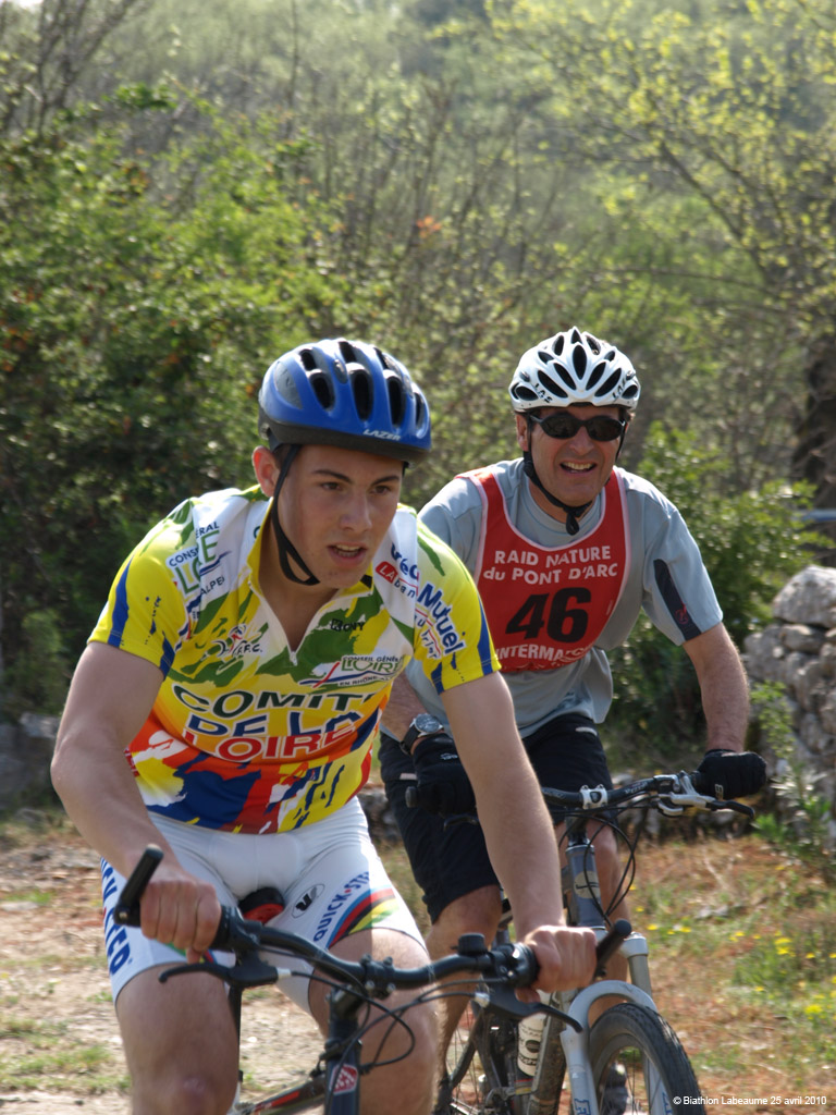 20100425f_737