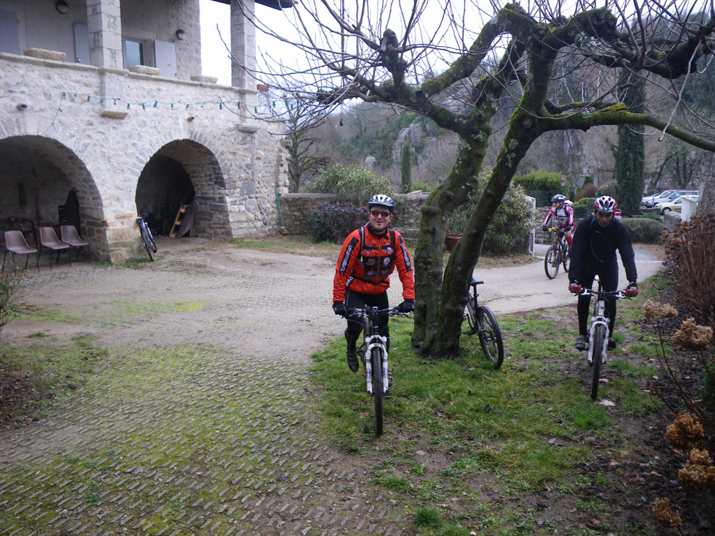 20100228_084