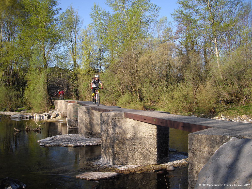 20120401_v024