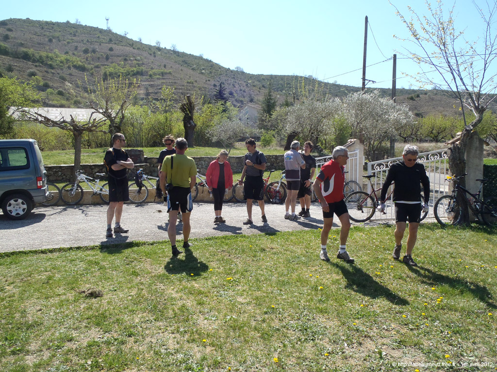 20120401_v272