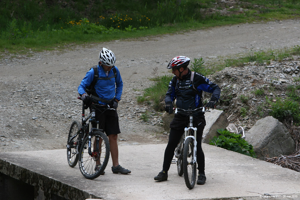 20100530_083