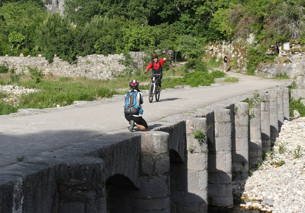 20100530_516